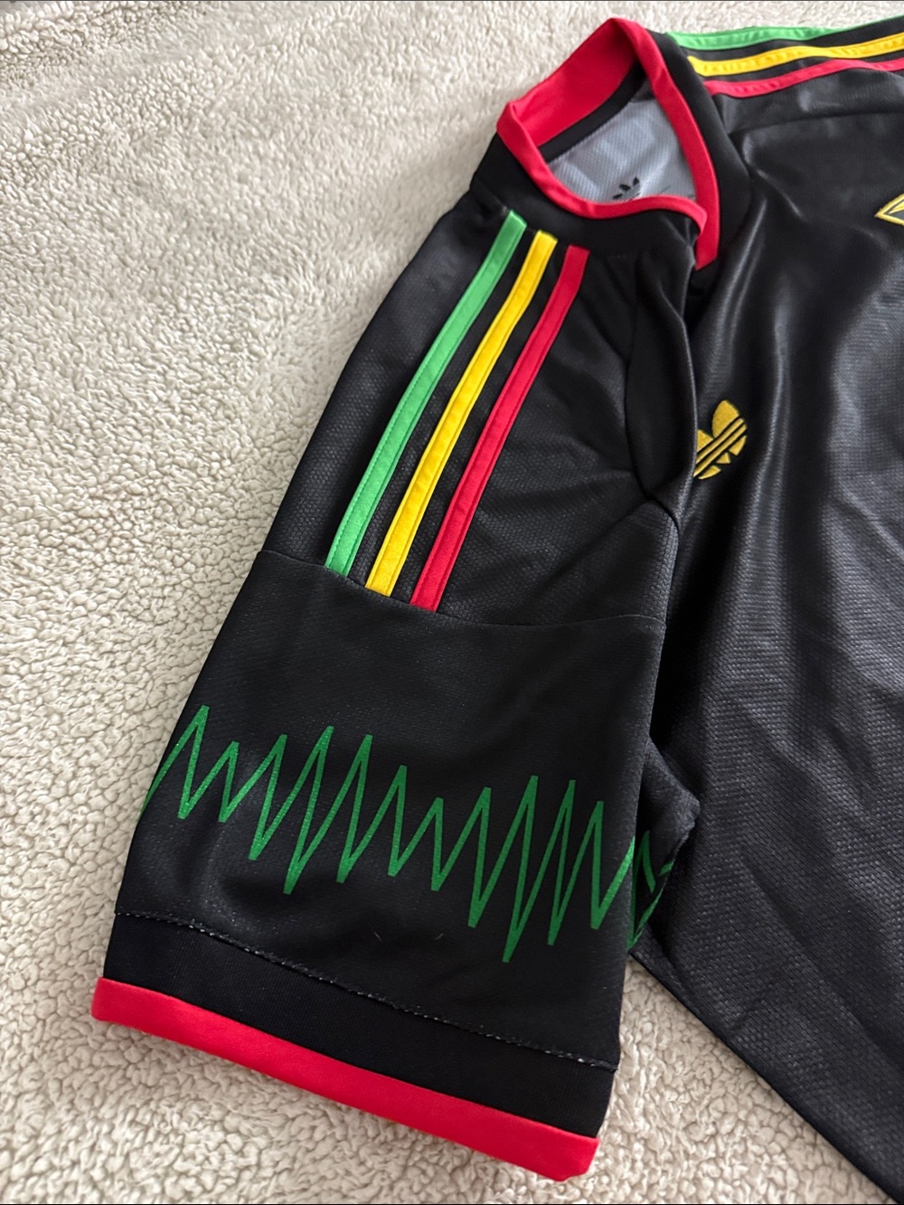 Jamaica 🇯🇲 2026 Bob Marley Special Edition Adidas Jersey - Picture 4 of 9